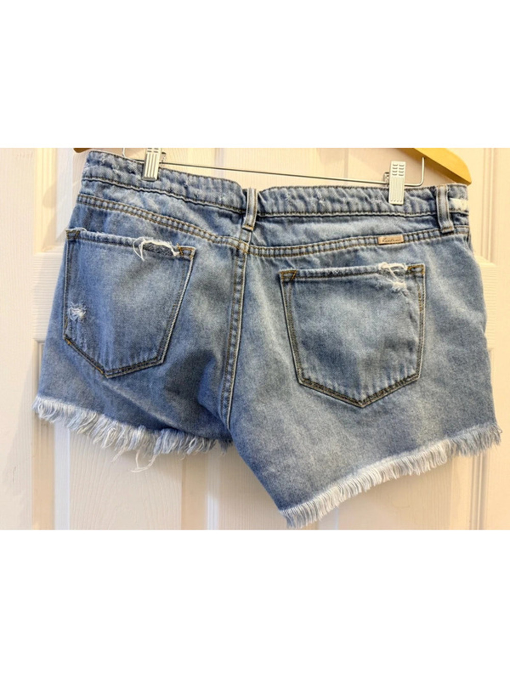 KanCan shorts Jean size 13/30 buttons cut off - Picture 6 of 7